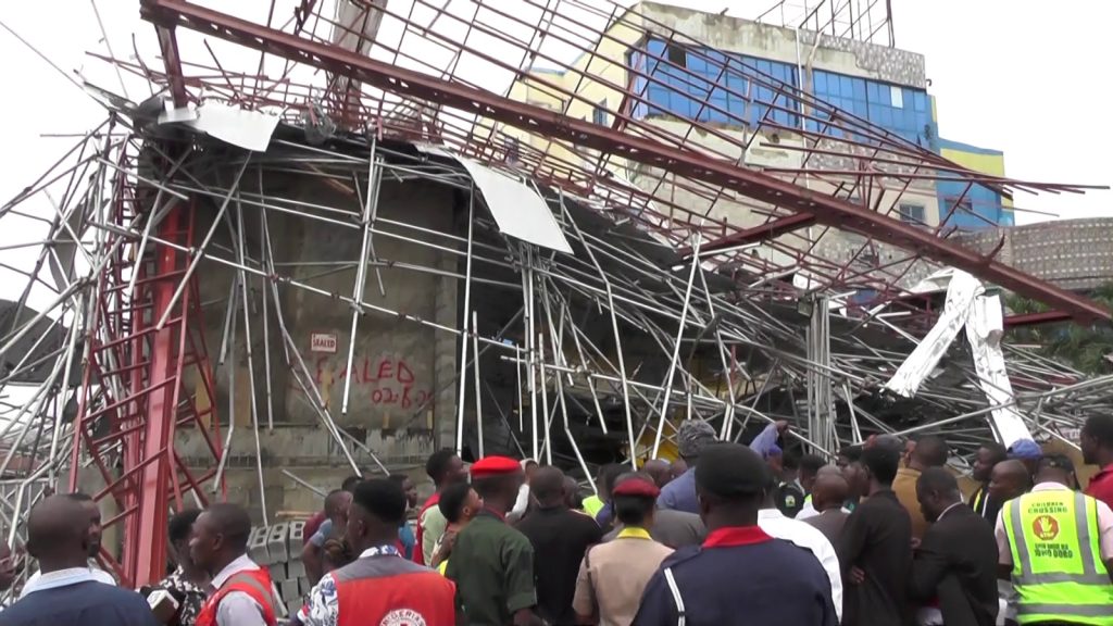 Oyo Seals Off Collapsed Building Under Construction