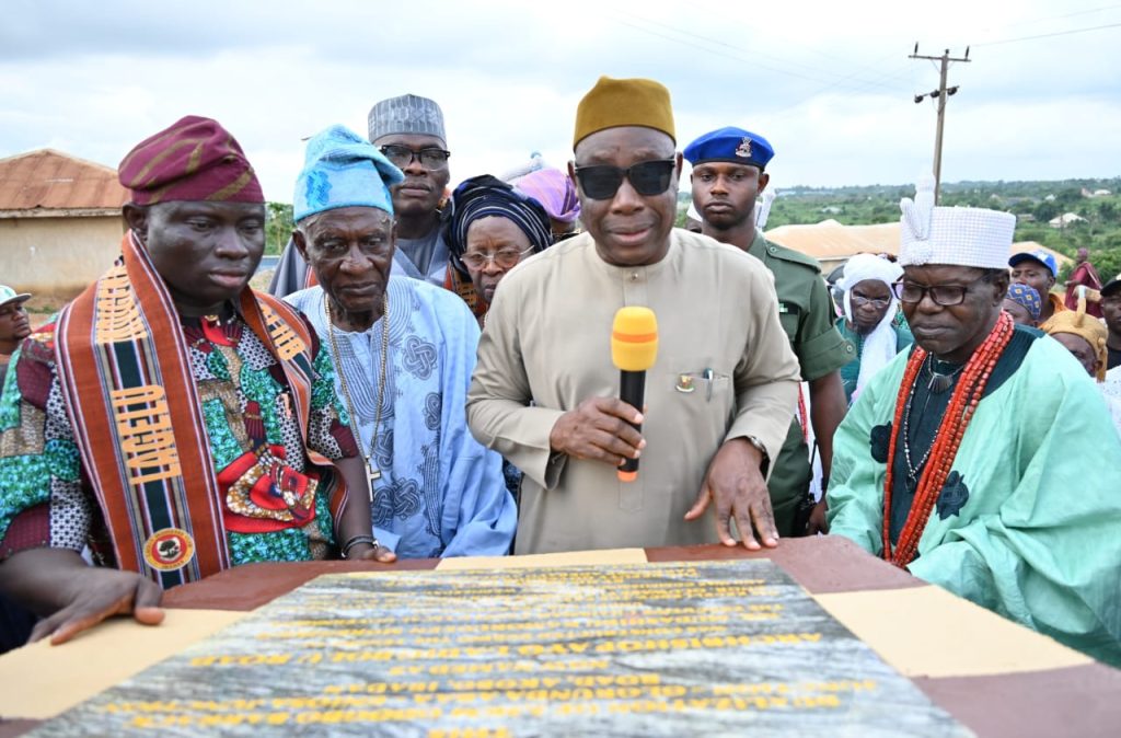 Makinde Commissions 5.9km Dualised Akobo-Ojurin-Olorunda Abaa Road