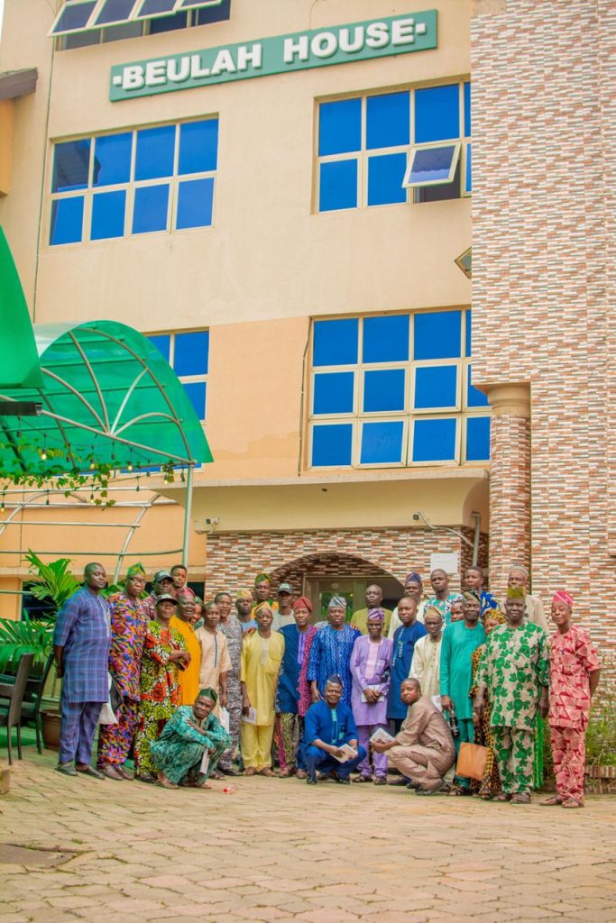 Amofin Beulah Adeoye Hosts PDP from Itesiwaju LGA in Ibadan