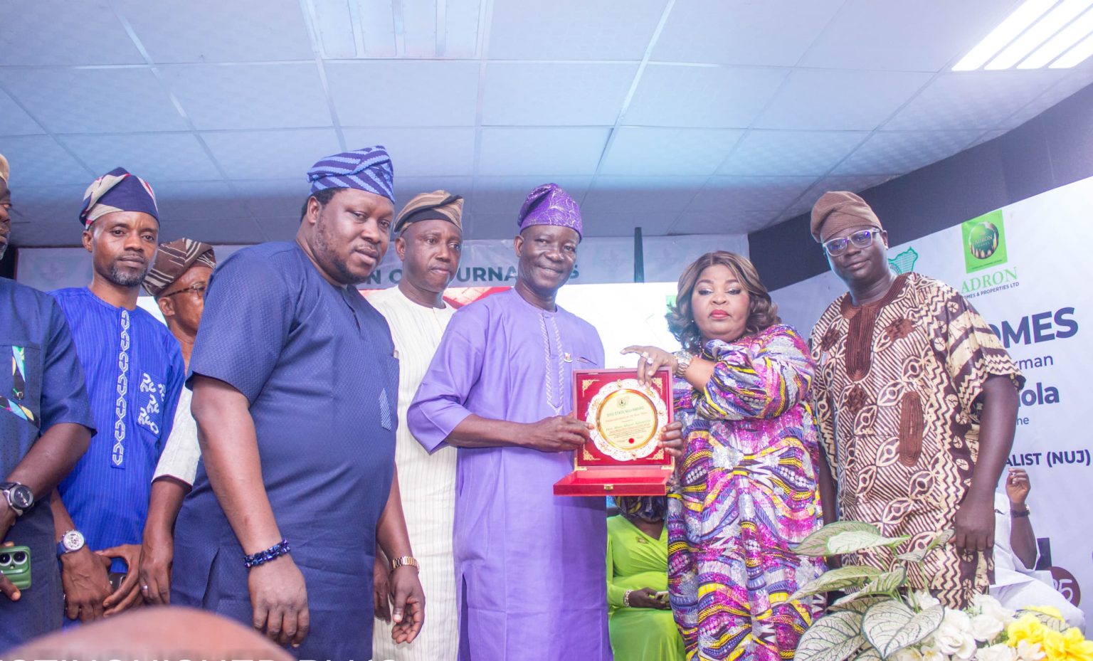Agboworin Receives NUJ Award As ‘Best Representative Of The Year’, Donates Fund To Support Association