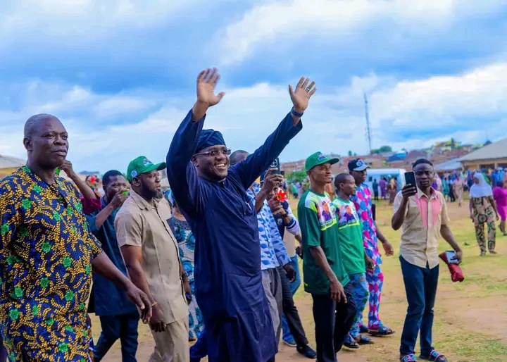 ENI TÍ Ó DÁ ÀSÒ FÚN NI, TI ÒRÚN RẸ̀ LÁ Á MÁA WÒ: Why Barrister Seun Temilolu Nurudeen Ashamu Stands Out For Oyo Federal Constituency